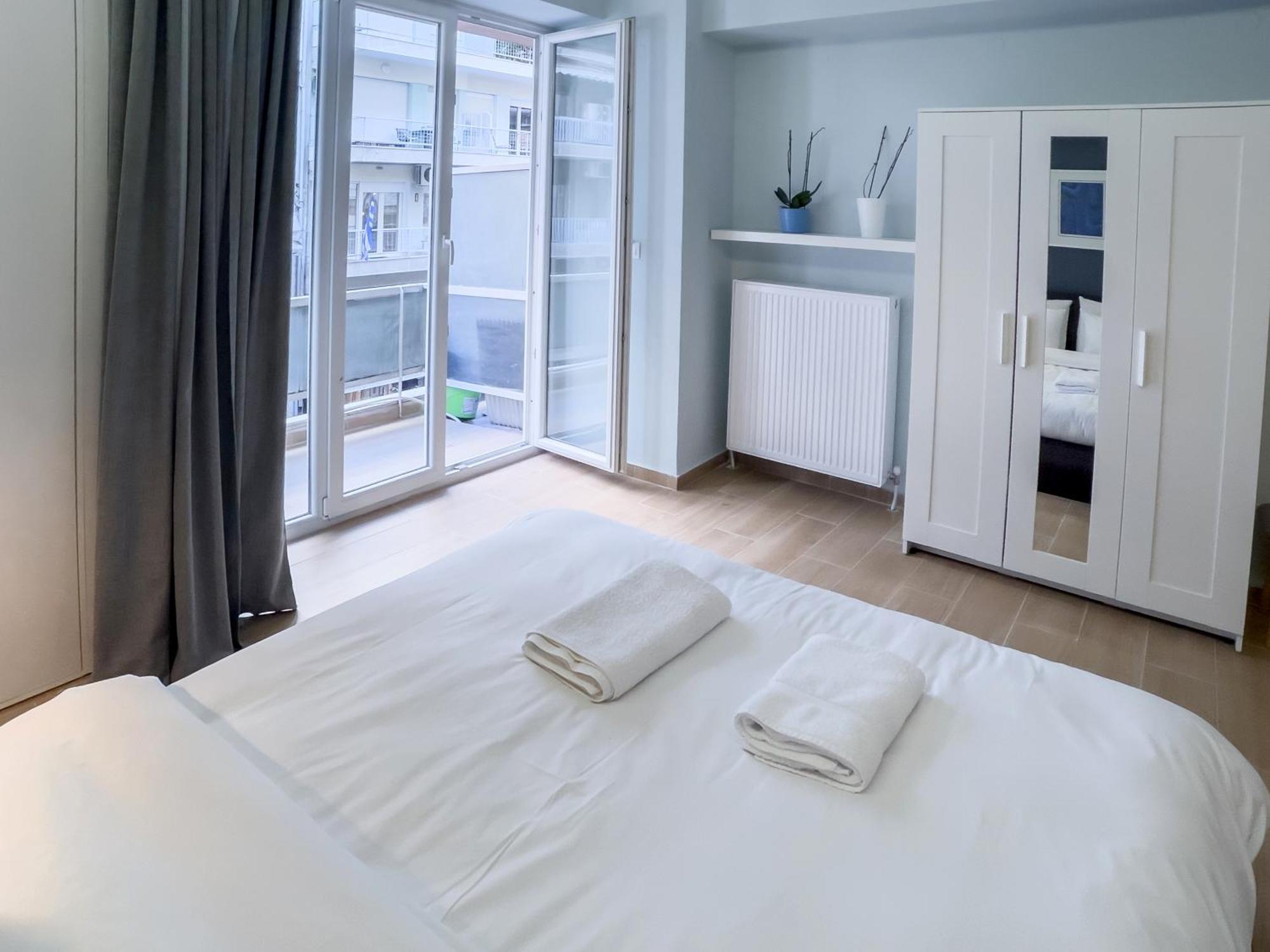 Spaceone "Downtown Glam" By #Gimispace Lux Apt เทสซาโลนิกิ ภายนอก รูปภาพ